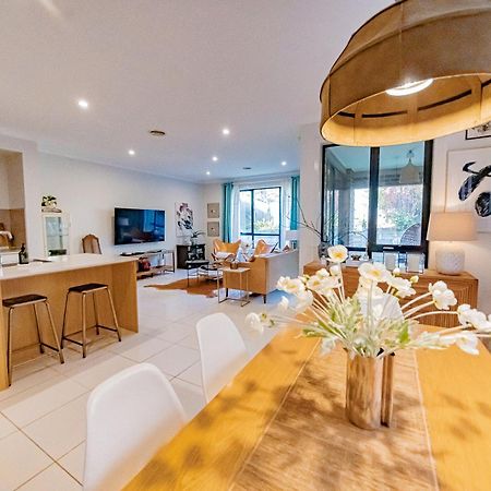 Stayau 4Br Designer Home In Knox Wantirna South Zewnętrze zdjęcie