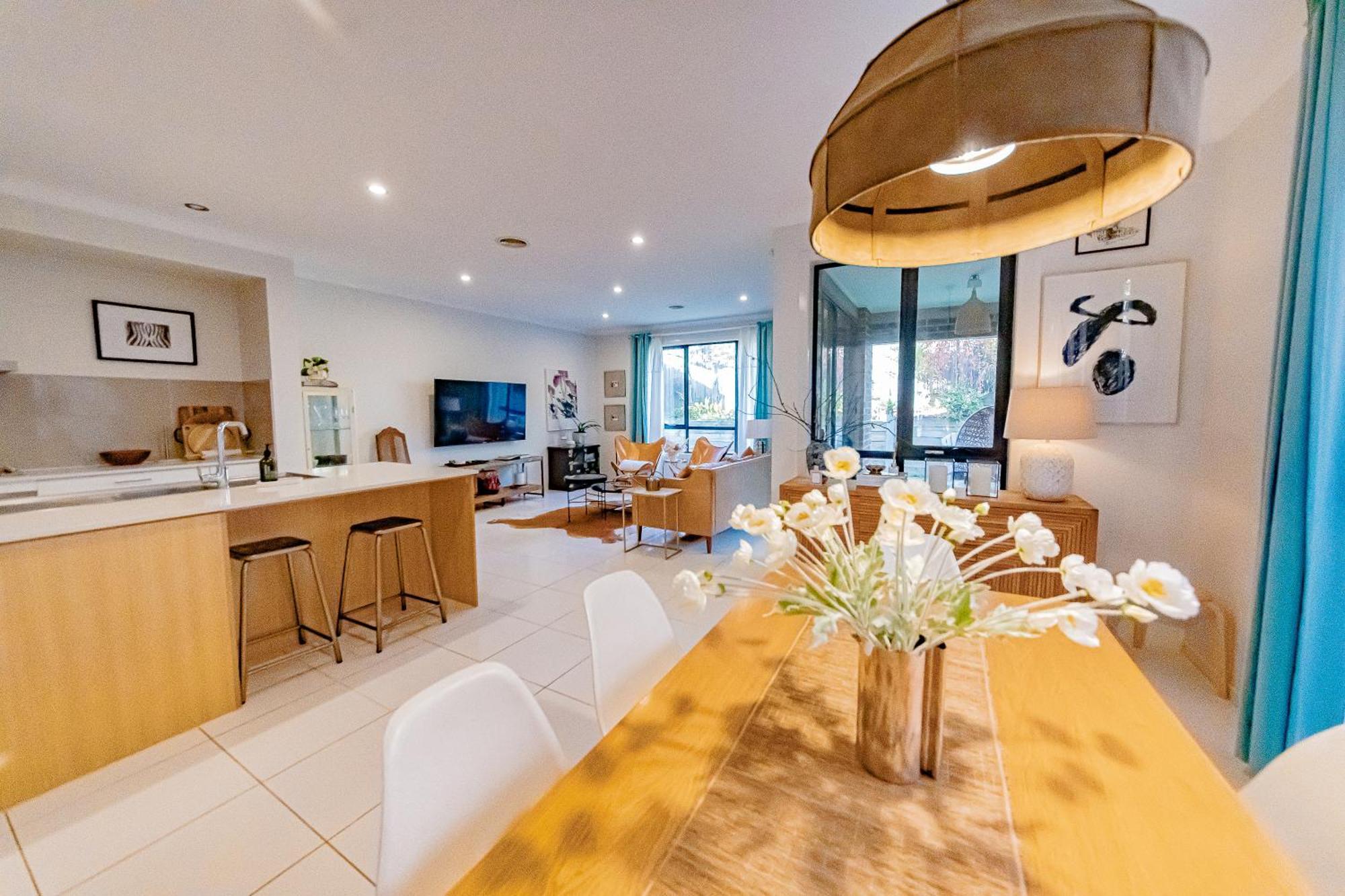 Stayau 4Br Designer Home In Knox Wantirna South Zewnętrze zdjęcie